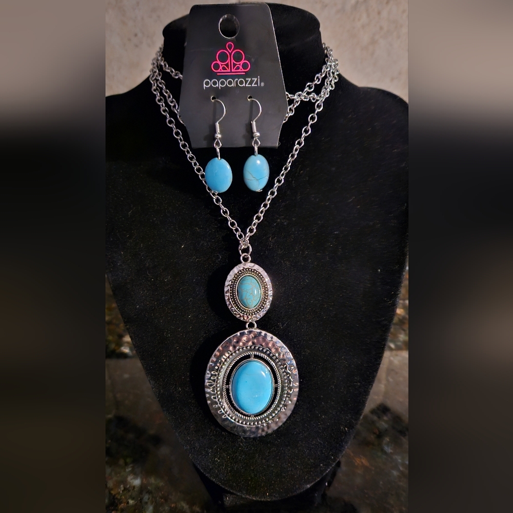 PAPARAZZI Southern Opera Blue Necklace & Earring Set.